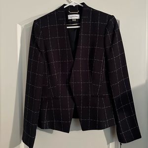 Women’s Calvin Klein black/white blazer jacket. New with tags. Never worn 💗